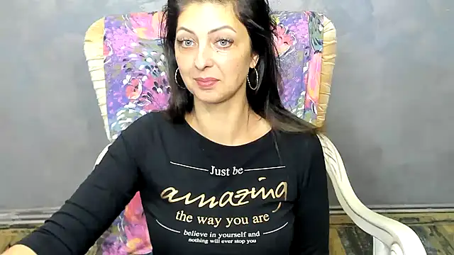 Snapshot of DivinSandra chatting on 12-03-24, 09:11 DivinSandra online show from 12-03-24, 09:11