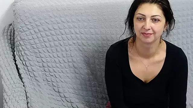 Snapshot of DivinSandra chatting on 01-13-25, 11:30 DivinSandra online show from 01-13-25, 11:30