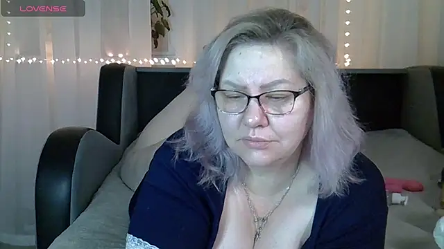 AngelinaGlam online show from 10-11-25, 03:21