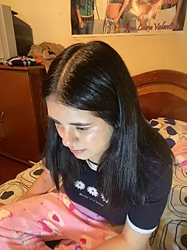 Snapshot of emiliaharper408 chatting on 12-09-24, 06:12 emiliaharper408 online show from 12-09-24, 06:12