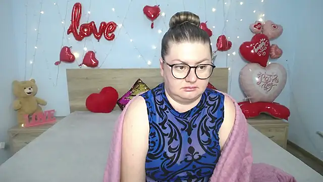 ZannaDreil online show from 03-05-25, 10:21