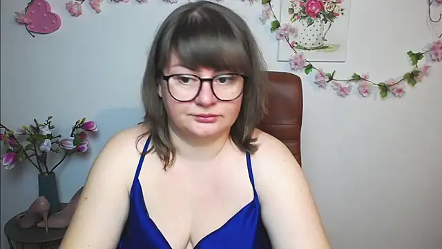 ZannaDreil online show from 09-13-25, 06:08