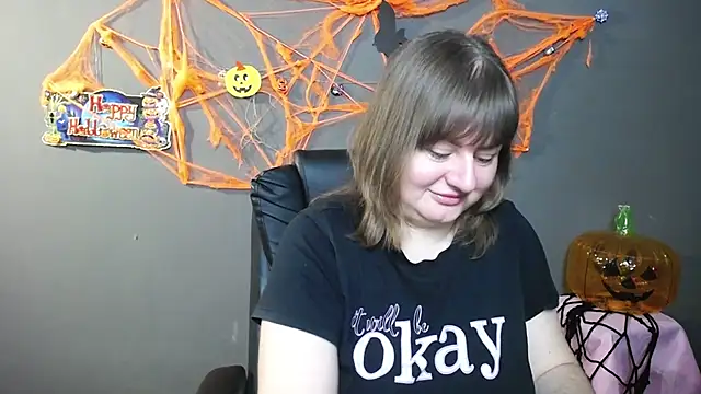 ZannaDreil online show from 10-22-25, 06:07