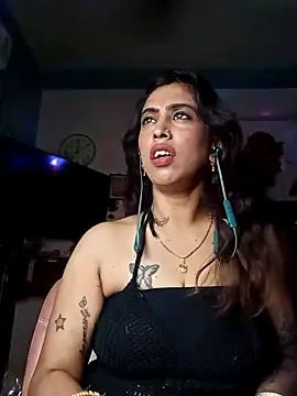 Snapshot of Lavender22 chatting on 10-13-25, 06:19 Lavender22 online show from 10-13-25, 06:19