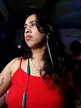 Snapshot of Lavender22 chatting on 10-15-25, 06:19 Lavender22 online show from 10-15-25, 06:19