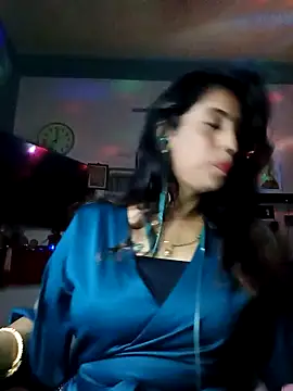 Snapshot of Lavender22 chatting on 10-16-25, 06:20 Lavender22 online show from 10-16-25, 06:20