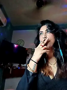 Snapshot of Lavender22 chatting on 10-18-25, 07:14 Lavender22 online show from 10-18-25, 07:14