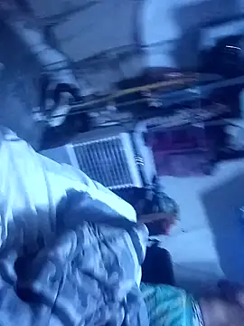 SINUECASTILLO online show from 02-04-25, 10:21