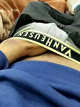 Snapshot of Sumitlive24MBD chatting on 02-25-25, 11:30 Sumitlive24MBD online show from 02-25-25, 11:30