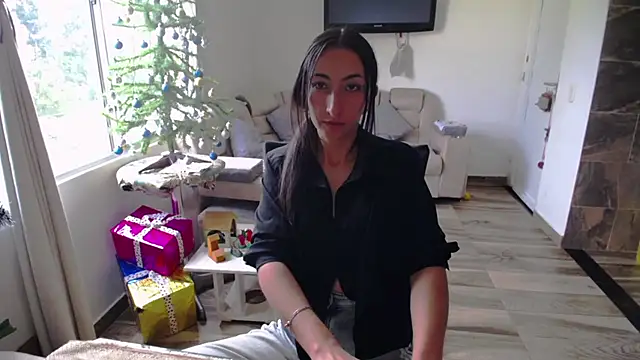 Snapshot of eibby_princess chatting on 12-18-24, 09:51 eibby princess online show from 12-18-24, 09:51