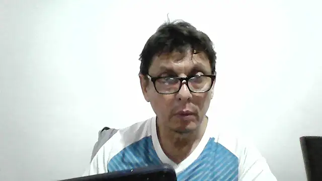 Snapshot of MarcusKelvin chatting on 04-22-26, 12:35 MarcusKelvin online show from 04-22-26, 12:35