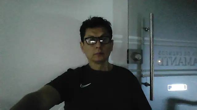 Snapshot of MarcusKelvin chatting on 05-15-26, 05:25 MarcusKelvin online show from 05-15-26, 05:25