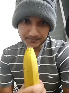 Jonrobinso online show from 12-26-24, 04:47