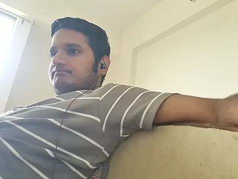 Snapshot of Jonrobinso chatting on 06-11-26, 03:48 Jonrobinso online show from 06-11-26, 03:48