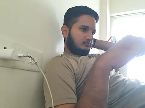 Snapshot of Jonrobinso chatting on 07-15-26, 03:56 Jonrobinso online show from 07-15-26, 03:56