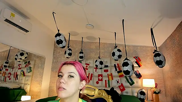 MelaniieRoux online show from 07-05-26, 02:57