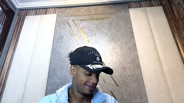 Snapshot of AaronCruz_ chatting on 02-25-25, 01:06 AaronCruz online show from 02-25-25, 01:06