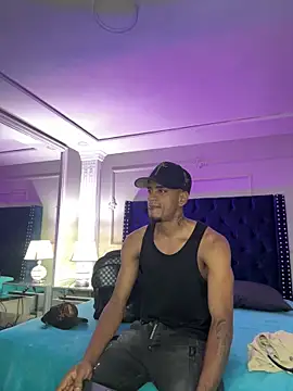 AaronCruz  online show from 03-03-26, 10:59