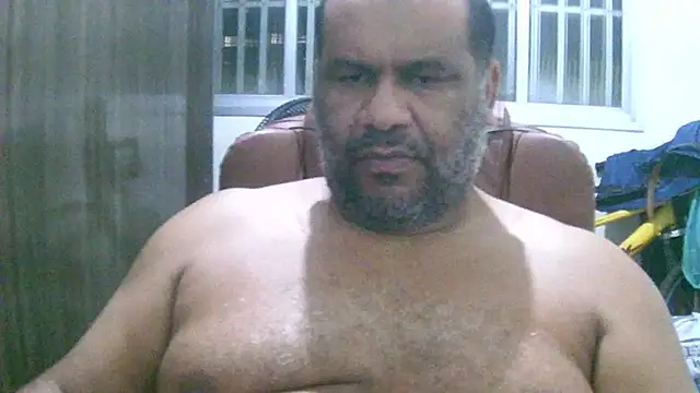 Snapshot of ulmo_br chatting on 10-31-25, 02:34 ulmo br online show from 10-31-25, 02:34