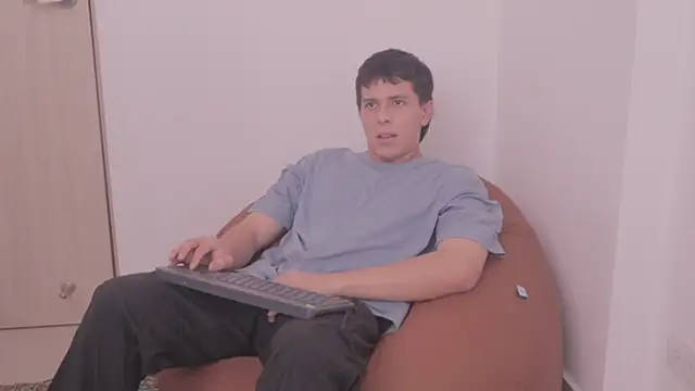 Tony Hoffa online show from 03-11-25, 07:03