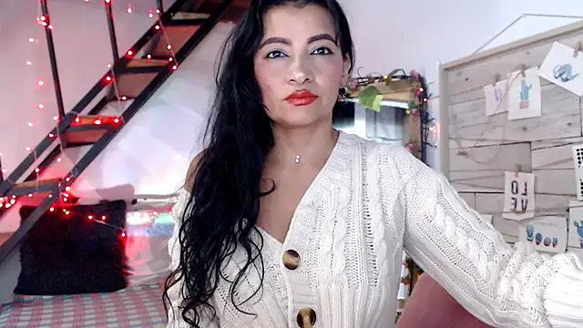 luna sky83 online show from 11-29-25, 06:38