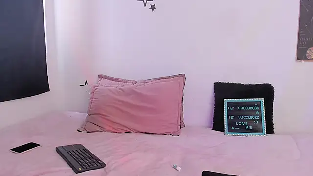 AlyRoses online show from 11-06-25, 01:23