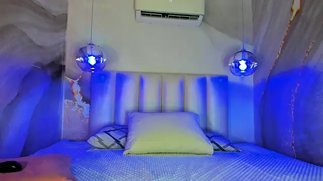 LottiCarter online show from 04-16-26, 07:58