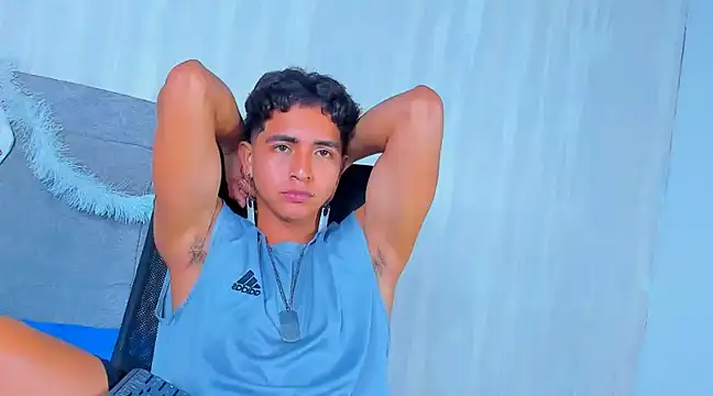 Snapshot of Muichiro_tokito1 chatting on 12-18-24, 04:20 Muichiro tokito1 online show from 12-18-24, 04:20