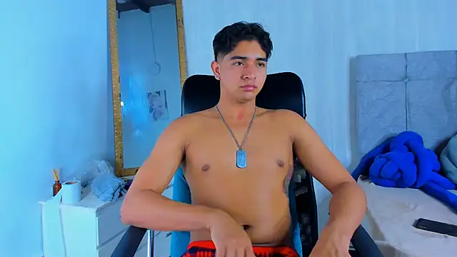 Snapshot of Muichiro_tokito1 chatting on 01-08-25, 04:44 Muichiro tokito1 online show from 01-08-25, 04:44