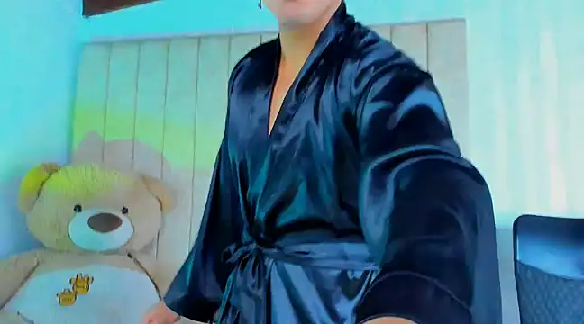 Snapshot of Muichiro_tokito1 chatting on 02-07-25, 03:45 Muichiro tokito1 online show from 02-07-25, 03:45