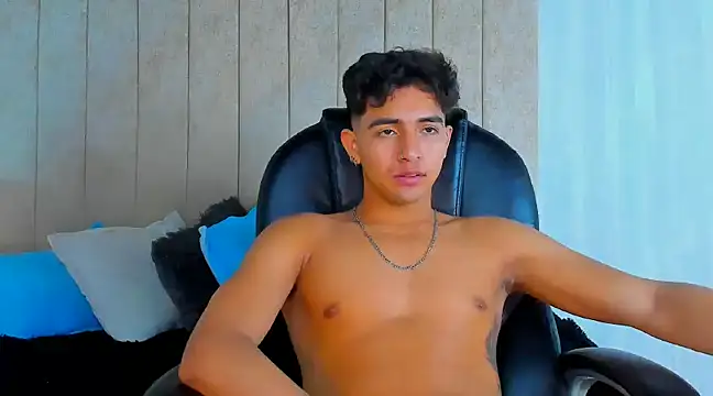 Snapshot of Muichiro_tokito1 chatting on 02-26-25, 03:32 Muichiro tokito1 online show from 02-26-25, 03:32