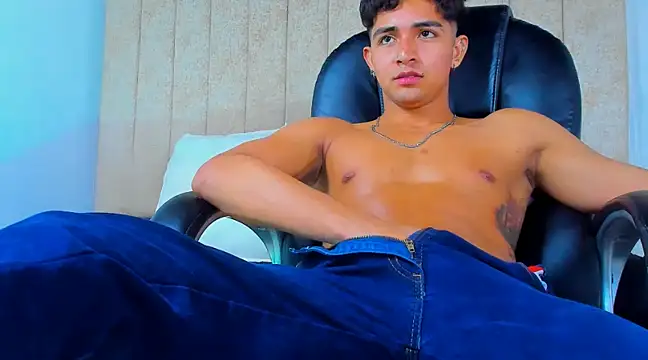 Snapshot of Muichiro_tokito1 chatting on 02-27-25, 07:12 Muichiro tokito1 online show from 02-27-25, 07:12