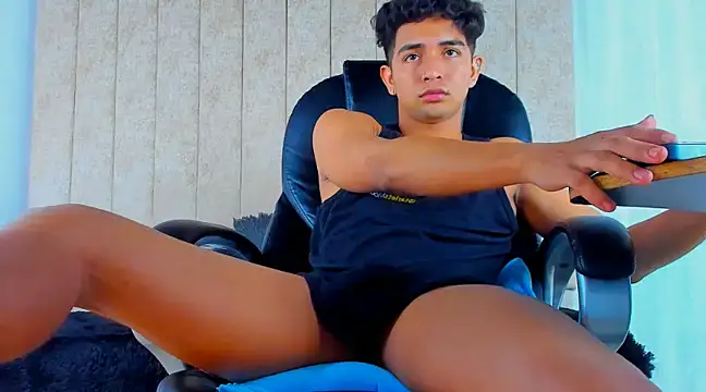 Snapshot of Muichiro_tokito1 chatting on 03-10-25, 04:49 Muichiro tokito1 online show from 03-10-25, 04:49