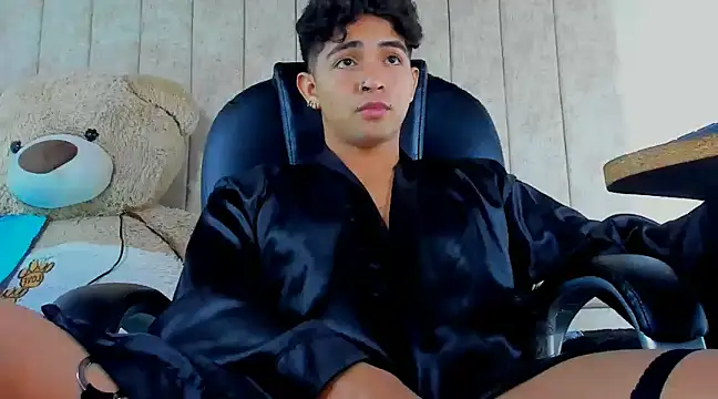 Snapshot of Muichiro_tokito1 chatting on 03-23-25, 07:09 Muichiro tokito1 online show from 03-23-25, 07:09