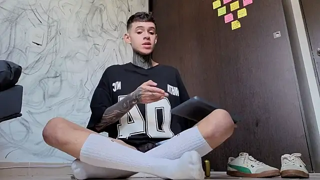 Saturno v online show from 02-13-26, 01:07