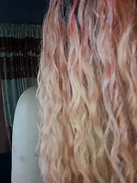 Snapshot of Sexy-Favgirl chatting on 03-04-25, 10:16 Sexy-Favgirl online show from 03-04-25, 10:16