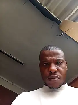 izinjamfee2 online show from 09-28-25, 09:03