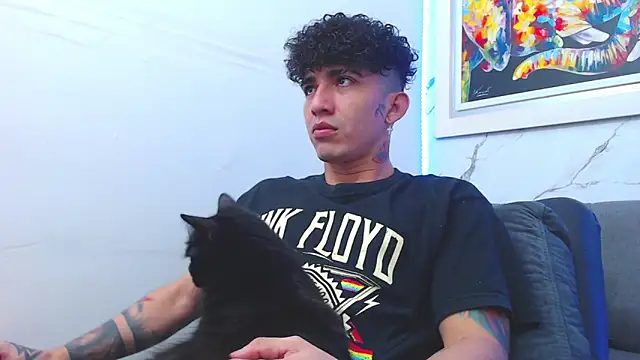 targuerian22 online show from 12-22-25, 02:08