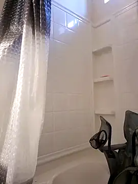Snapshot of lit702 chatting on 06-13-26, 02:15 lit702 online show from 06-13-26, 02:15