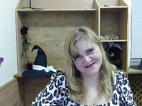 DaniellaKiss online show from 10-27-25, 08:35