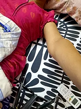 Snapshot of Roja-Telugu777 chatting on 10-18-25, 05:57 Roja-Telugu777 online show from 10-18-25, 05:57