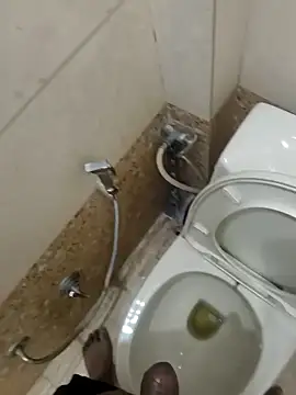 Gururonny07 online show from 09-18-25, 06:21