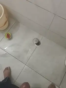 Gururonny07 online show from 10-19-25, 12:44