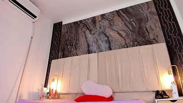 Snapshot of sarita_rouzze chatting on 03-11-26, 08:31 sarita rouzze online show from 03-11-26, 08:31