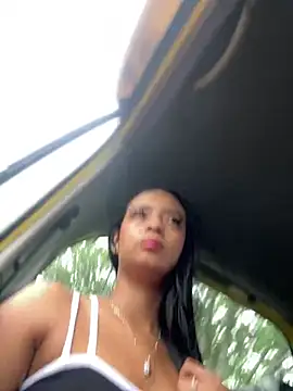 Snapshot of Laura_fernandezII chatting on 01-09-25, 01:02 Laura fernandezII online show from 01-09-25, 01:02