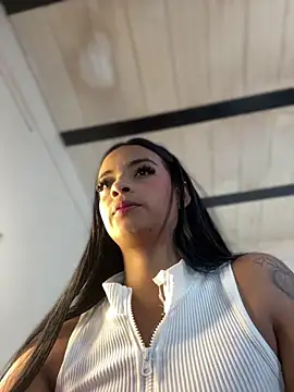 Snapshot of Laura_fernandezII chatting on 02-04-25, 02:43 Laura fernandezII online show from 02-04-25, 02:43