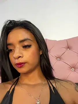 Snapshot of Laura_fernandezII chatting on 02-19-25, 10:53 Laura fernandezII online show from 02-19-25, 10:53