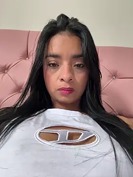 Snapshot of Laura_fernandezII chatting on 03-10-25, 02:26 Laura fernandezII online show from 03-10-25, 02:26