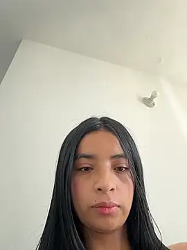 Laura fernandezII online show from 11-29-25, 04:43