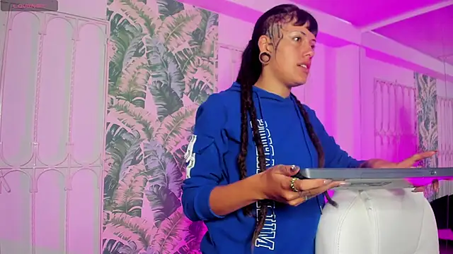  sharlotte777 online show from 04-15-26, 02:13